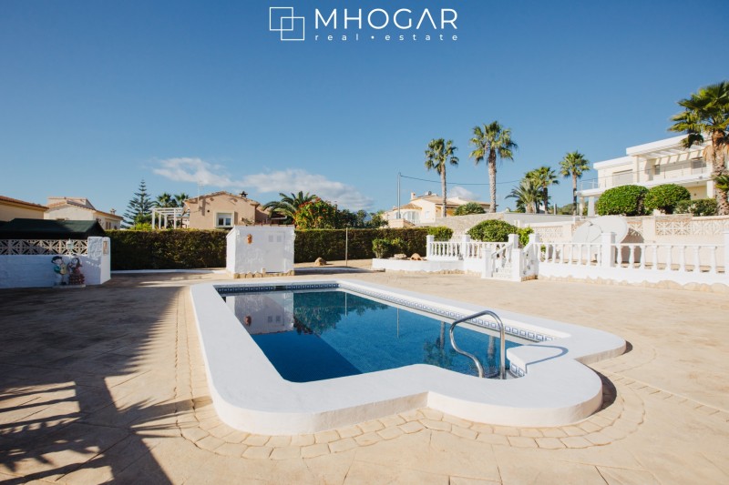 Calpe-Villa bonita en venta
